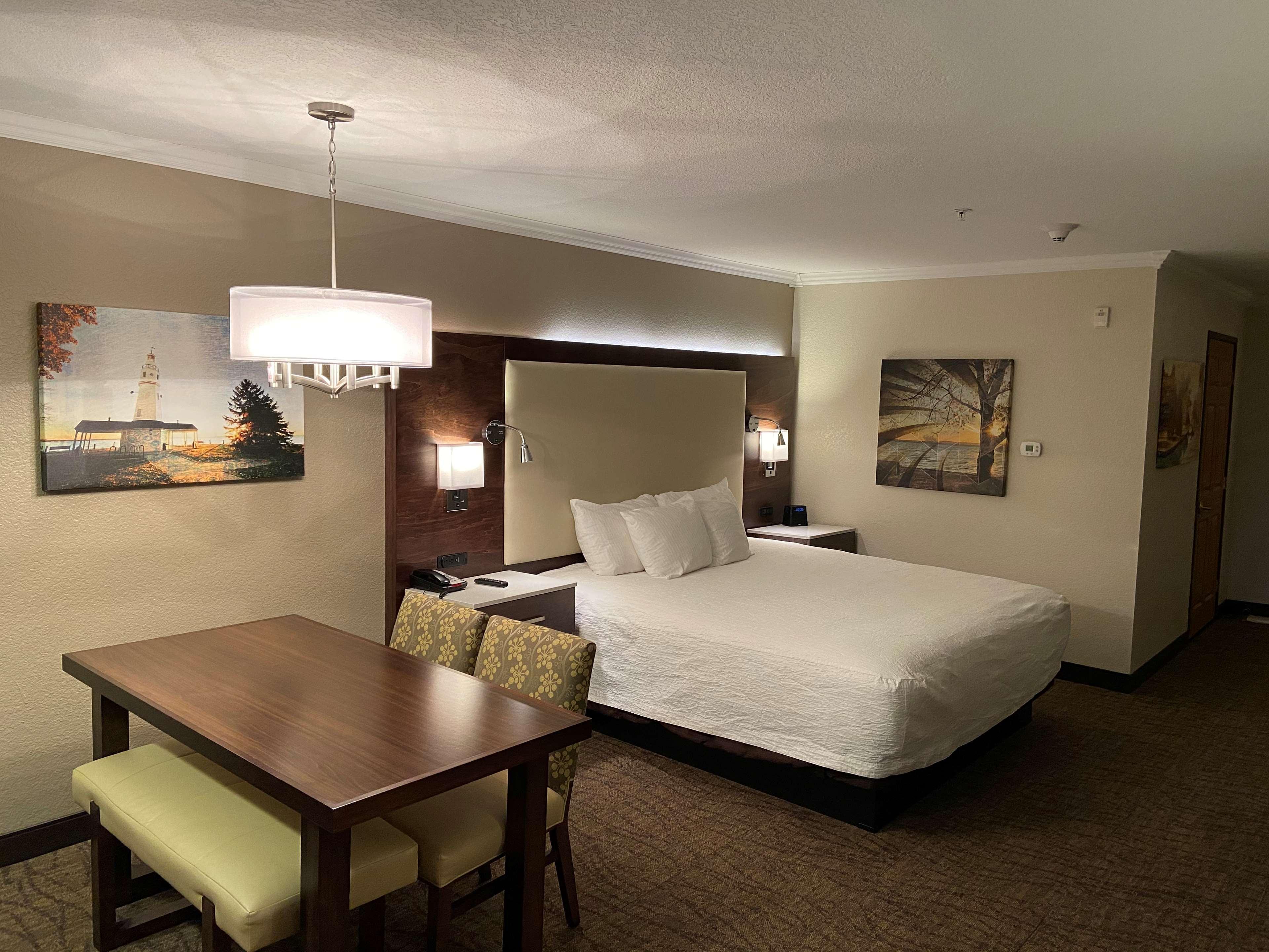 เบสต์ เวสเทิร์น พรีเมียร์ บริดจ์วูด รีสอร์ต โฮเต็ล Hotel Neenah ภายนอก รูปภาพ
